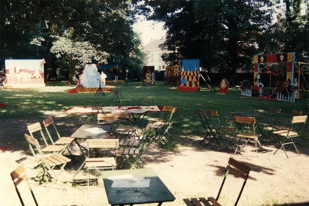 expo collective 52 souvret 1988 photo 01